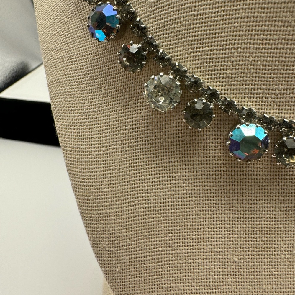 657-Vintage Weiss Borealis Rhinestone Necklace - Picture 3 of 14